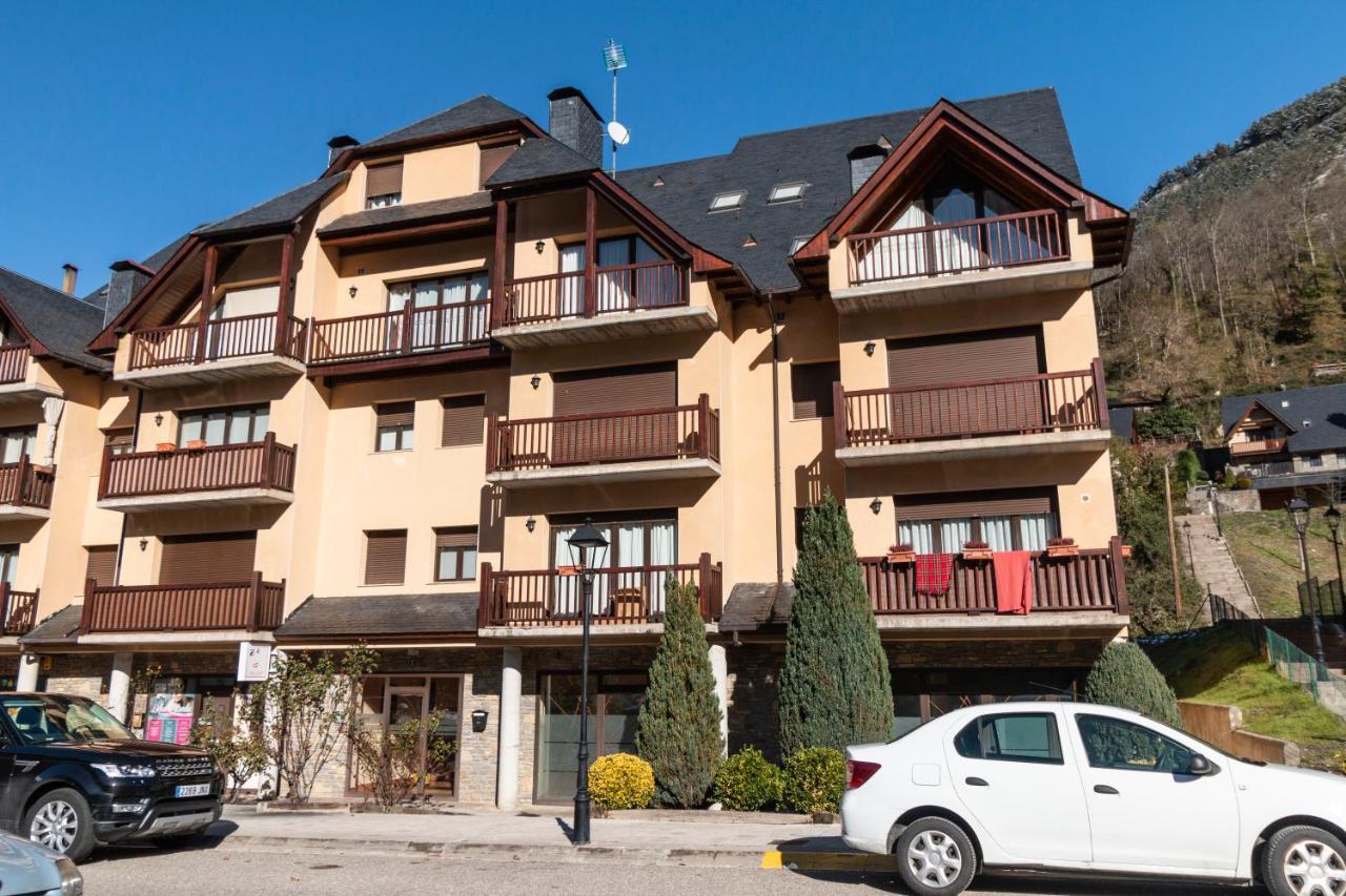 Apartamento Maladeta Vielha Kültér fotó
